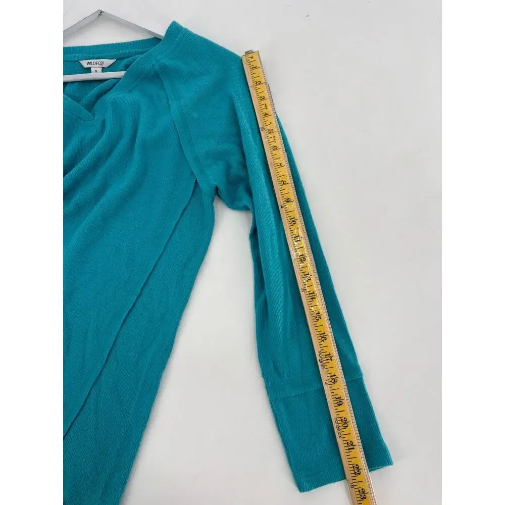 Wildfox Sweater Womens Medium Teal Blue V Neck Soft Knit Stretchy Pullover Top